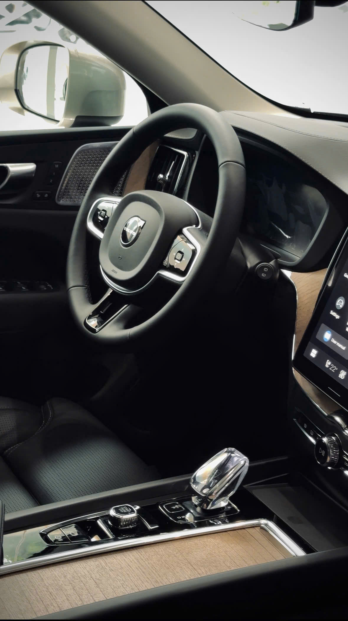 XC60 Plug-in Hybrid model 2027
