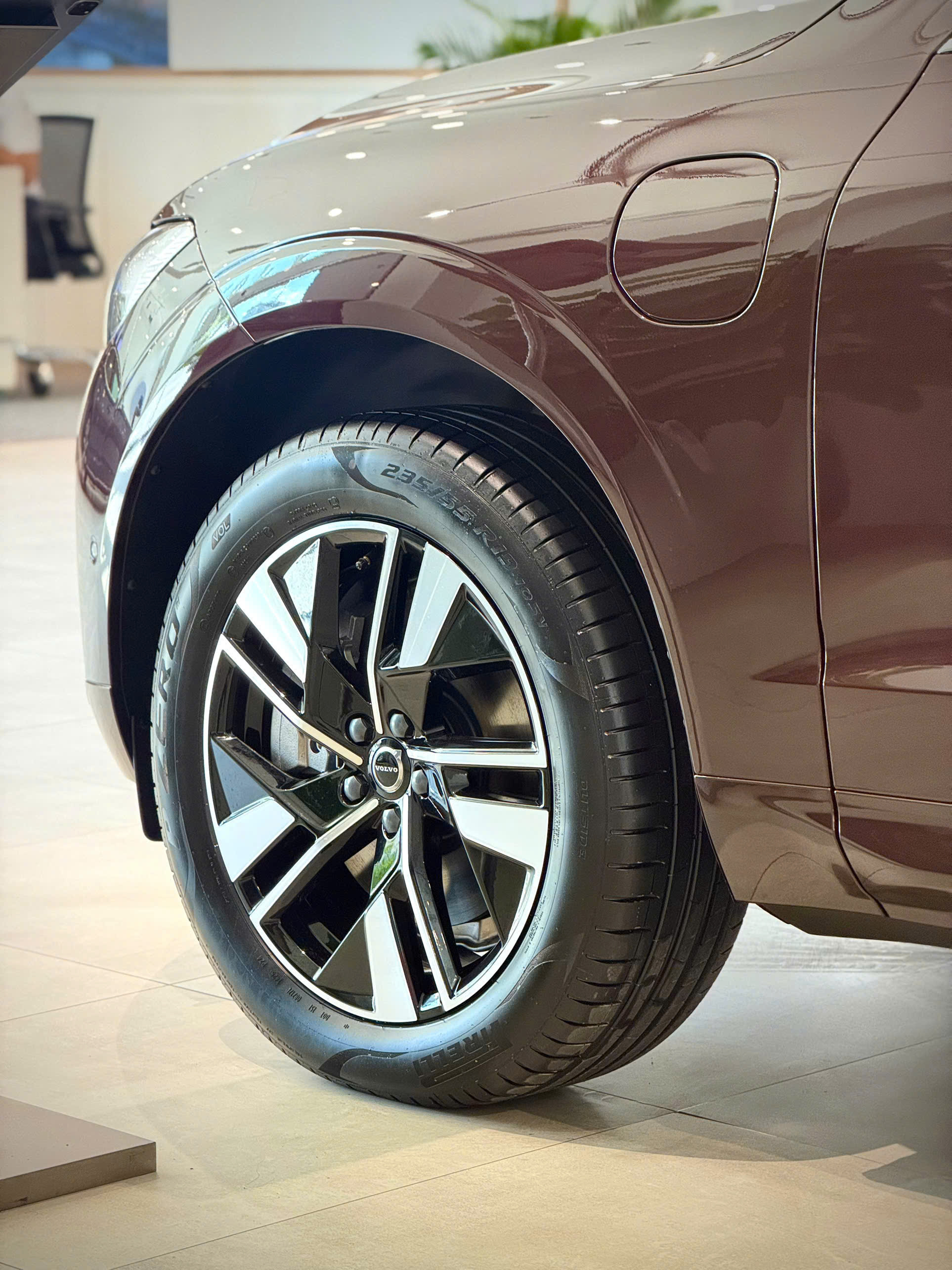 Volvo XC60 Plug-in Hybrid 2027