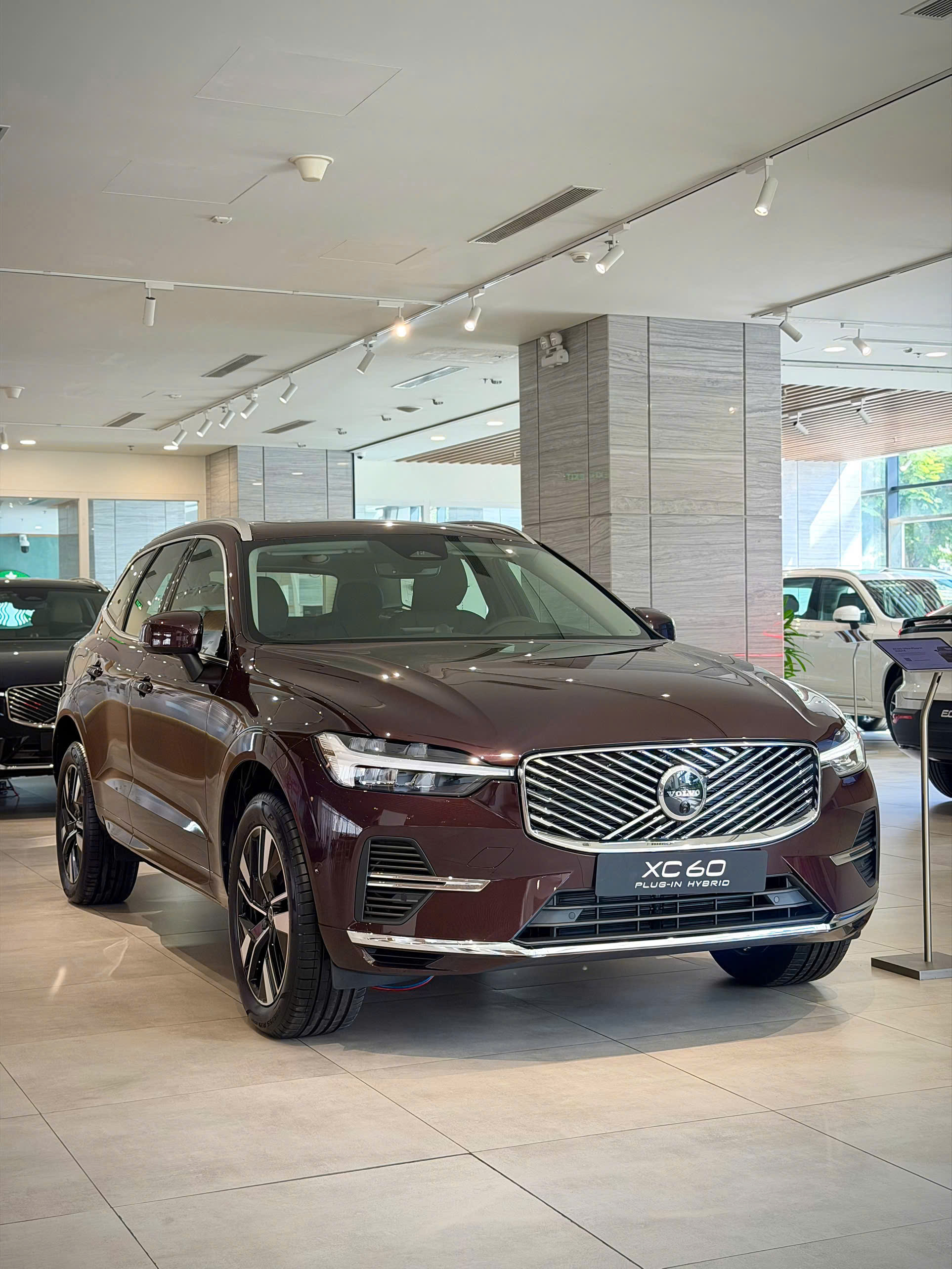 XC60 Plug-in Hybrid model 2027