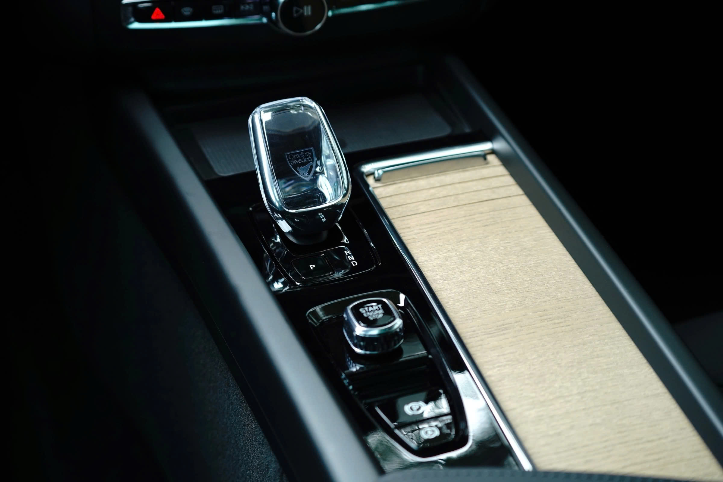 Xe Volvo XC90 Ultra So Với SUV Cùng Phân Khúc