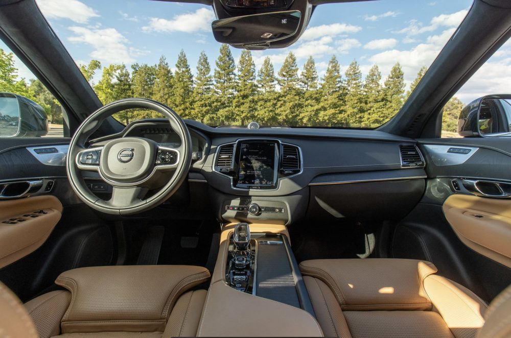 Giá xe Volvo XC90 Plug-in Hybrid 2026 kèm chi phí lăn bánh