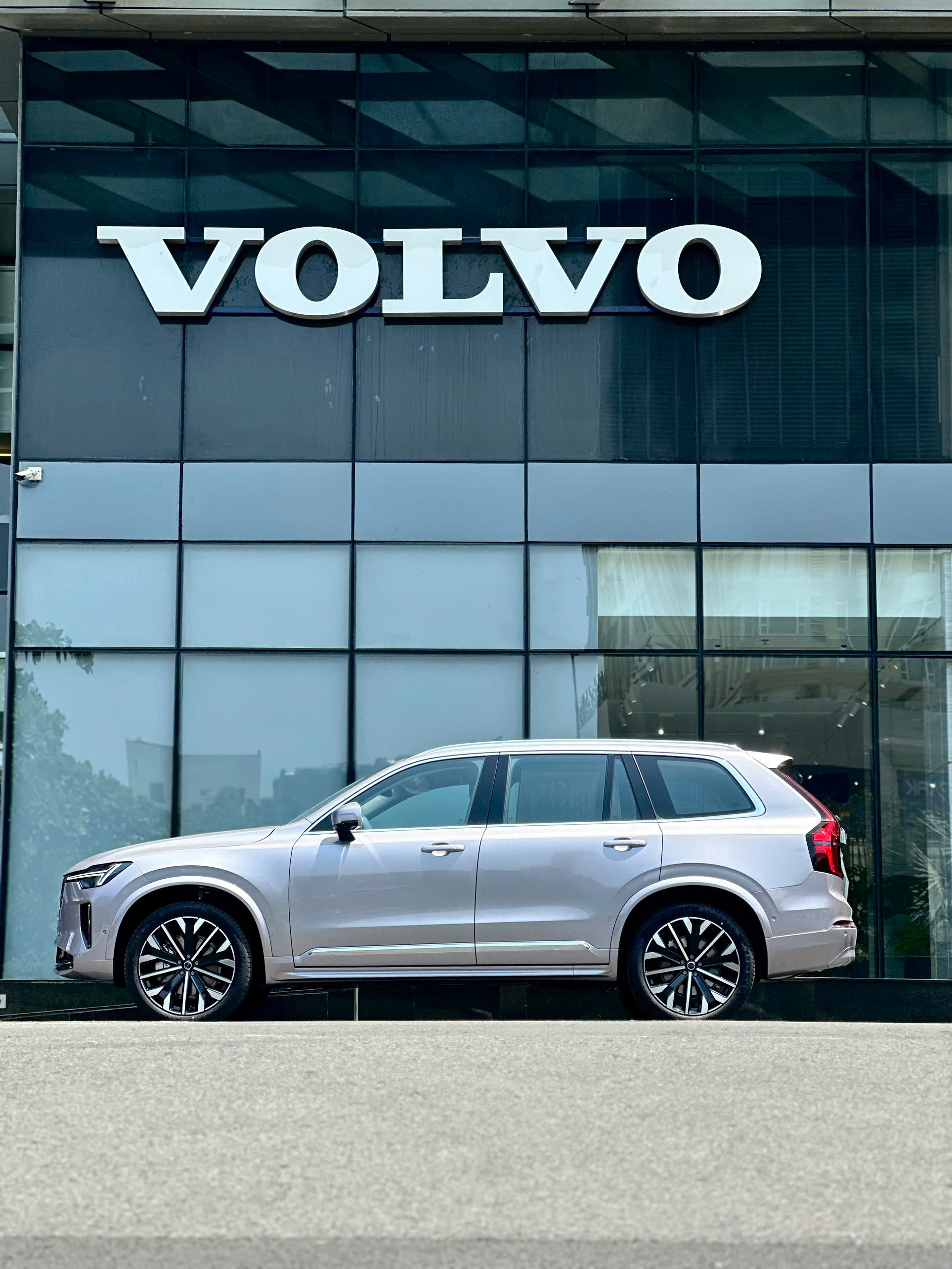Xe Volvo XC90 Ultra So Với SUV Cùng Phân Khúc Có Điều Gì Khác Biệt?