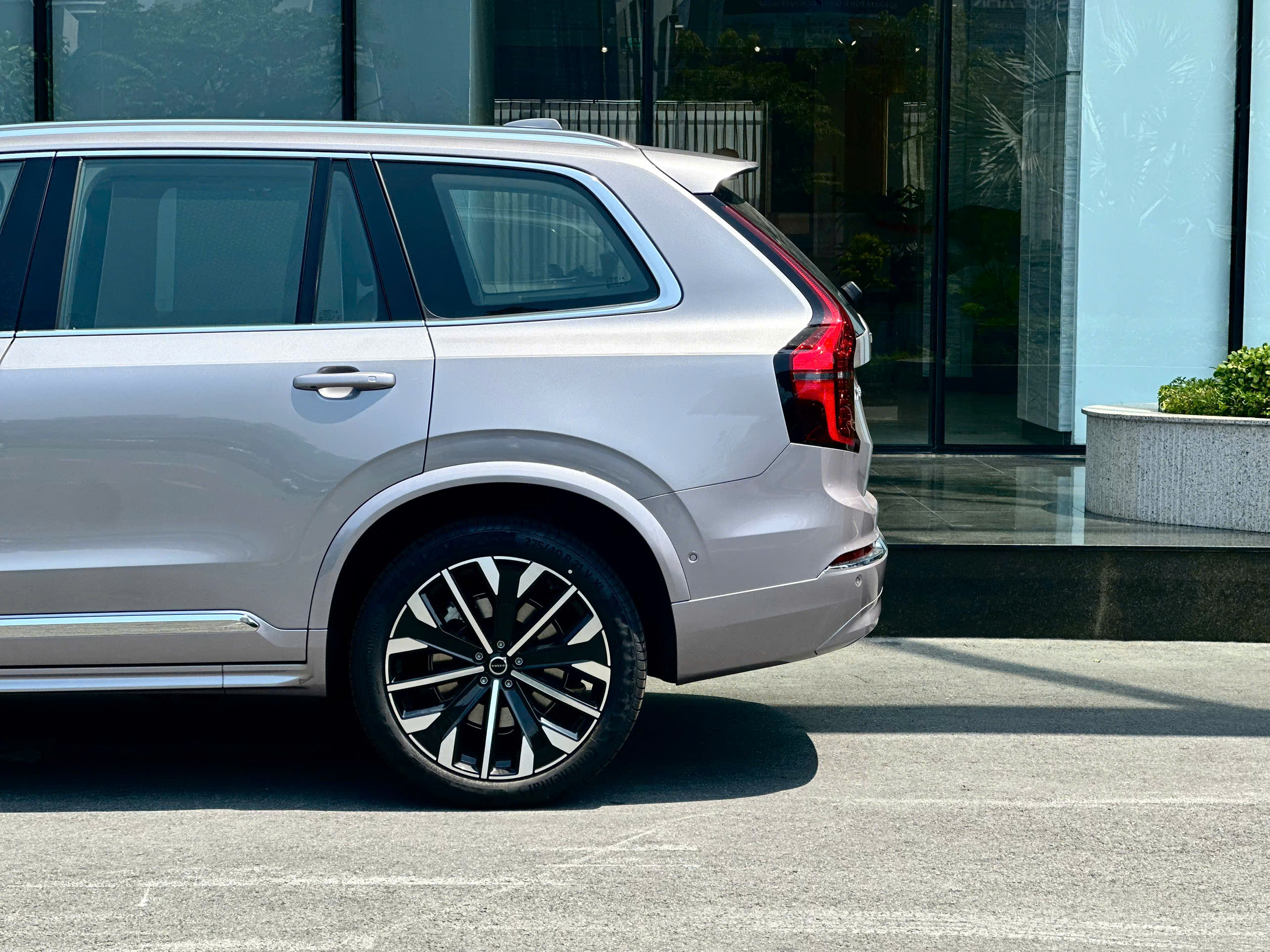 Xe Volvo XC90 Ultra So Với SUV Cùng Phân Khúc Có Điều Gì Khác Biệt?