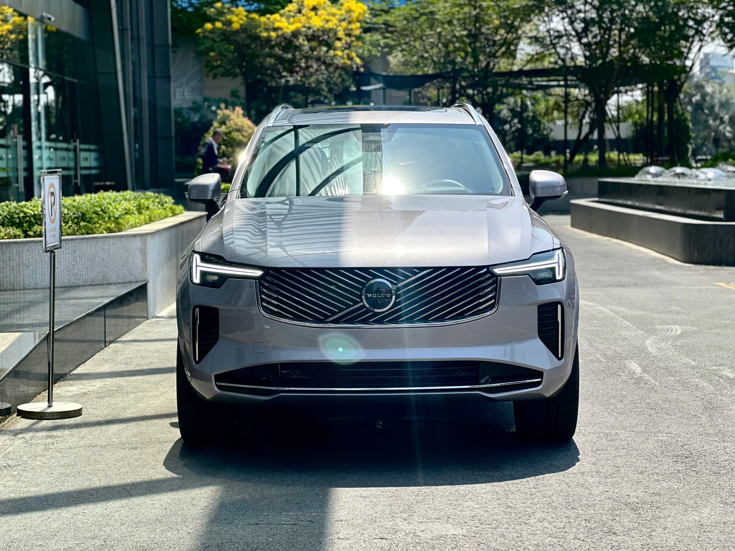 Xe Volvo XC90 Ultra So Với SUV Cùng Phân Khúc Có Điều Gì Khác Biệt?