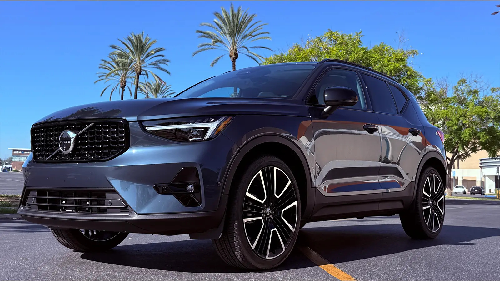 Volvo - Cùng Dải Sản Phẩm Hybrid Nổi Bật