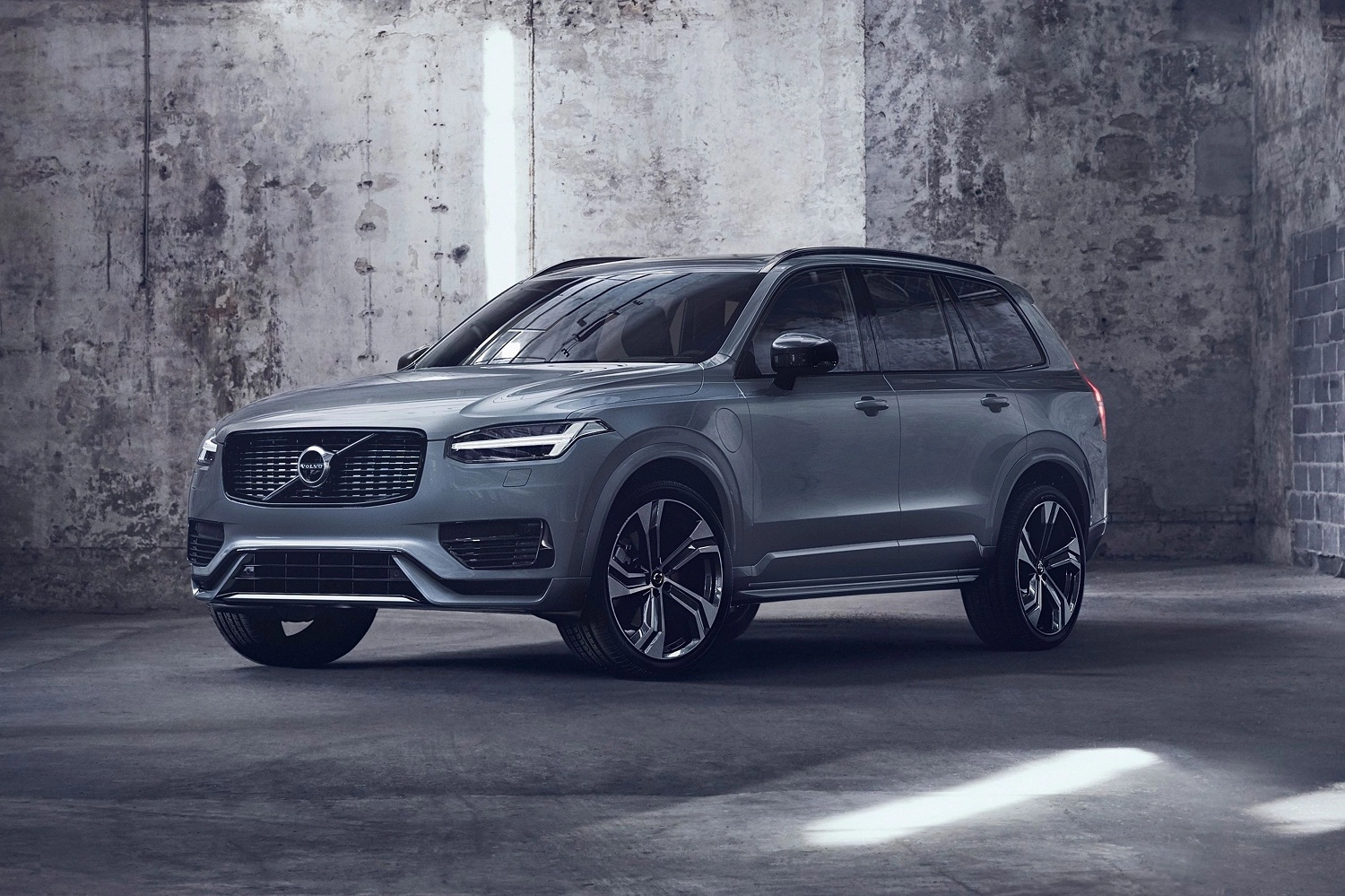 Volvo XC40: SUV Nhỏ Gọn, Cá Tính