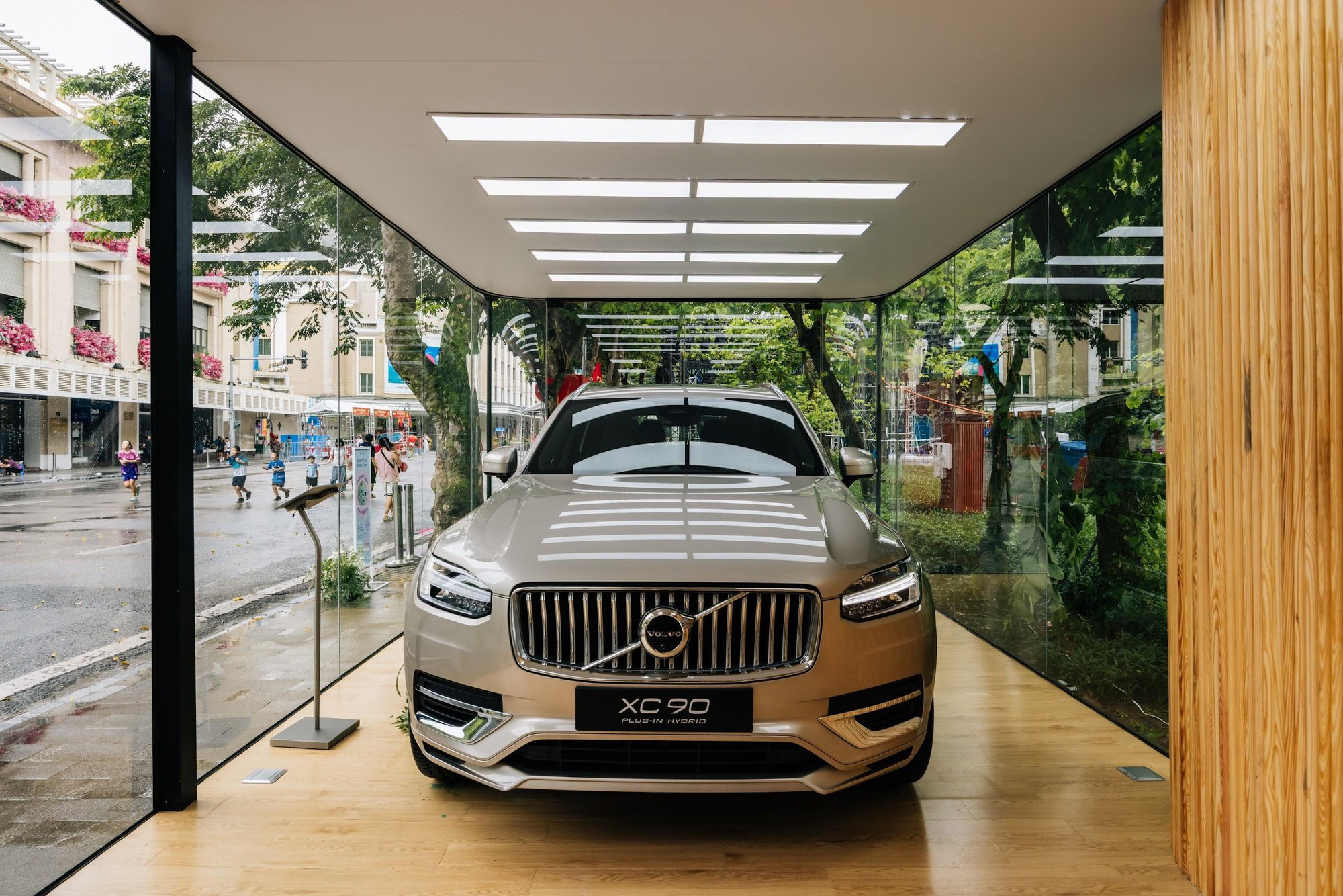 Volvo XC90: Sang trọng, rộng rãi và an toàn tuyệt đối
