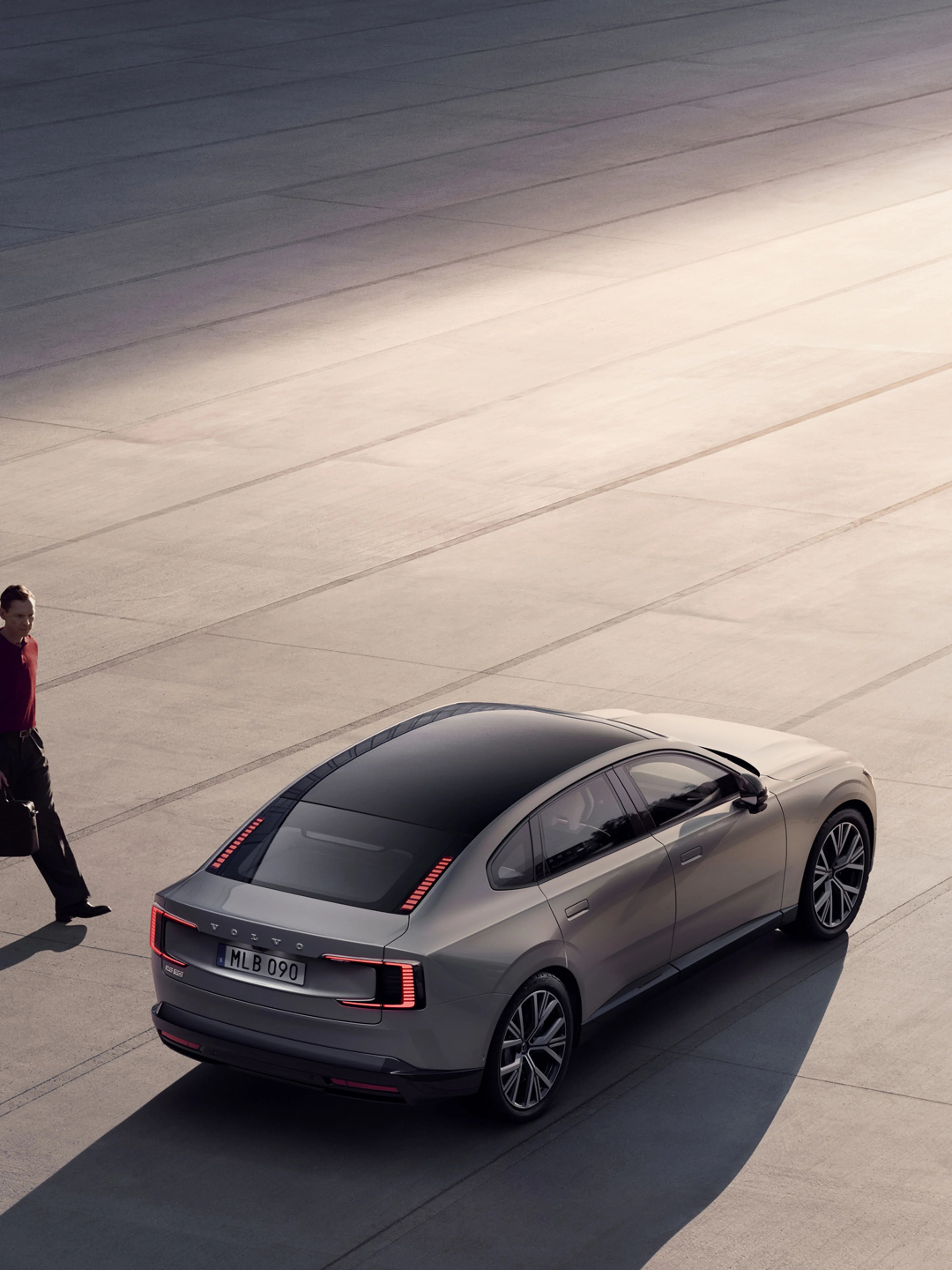 Đánh giá Volvo ES90 – sedan thuần điện đầu tiên tại Việt Nam