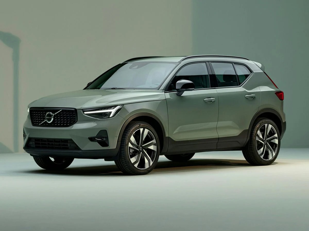 Volvo XC40 Có Phải Là Lựa Chọn Hoàn Hảo Cho Người Trẻ?
