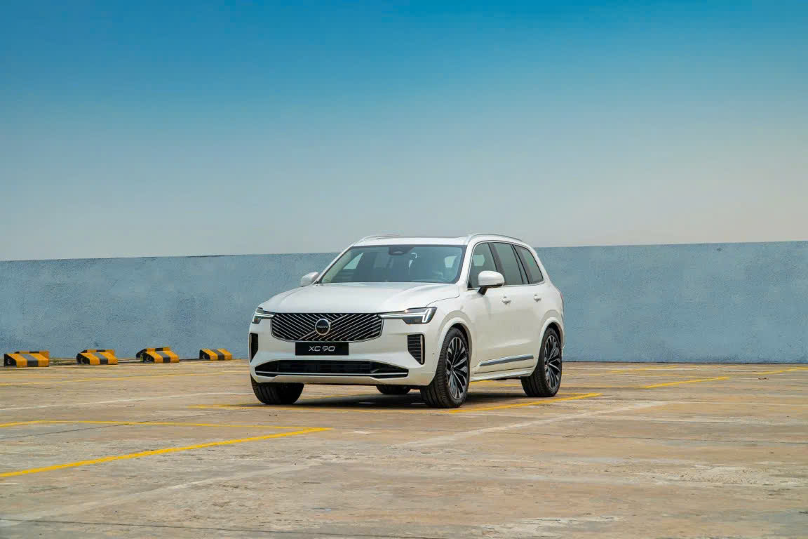 Volvo XC90 Plug-in Hybrid 2026