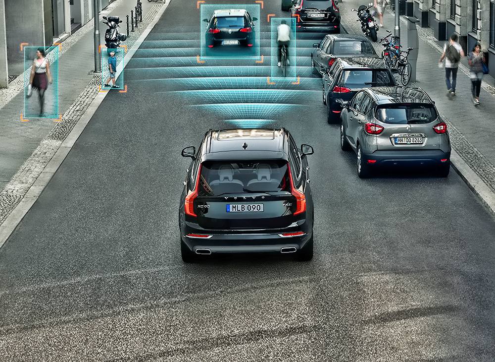 Giá xe Volvo XC90 Plug-in Hybrid mới nhất 2026 kèm chi phí lăn bánh